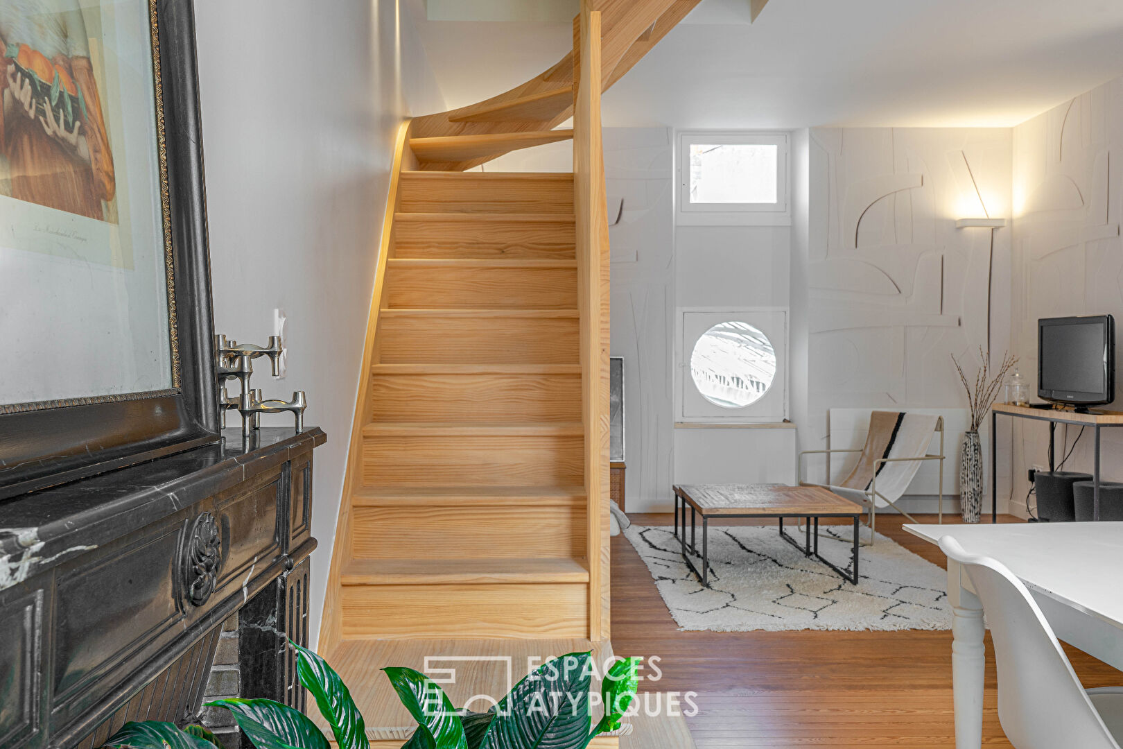 DUPLEX  d’exception (118 m2) rénové – vue rare sur Passage Pommeraye  Nantes
