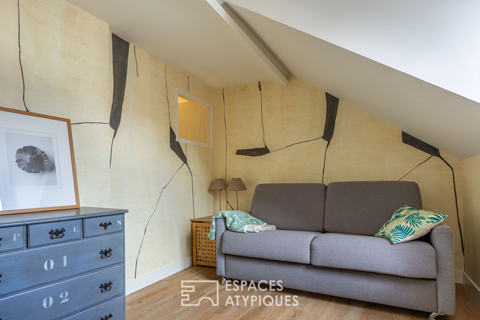 DUPLEX  d’exception (118 m2) rénové – vue rare sur Passage Pommeraye  Nantes