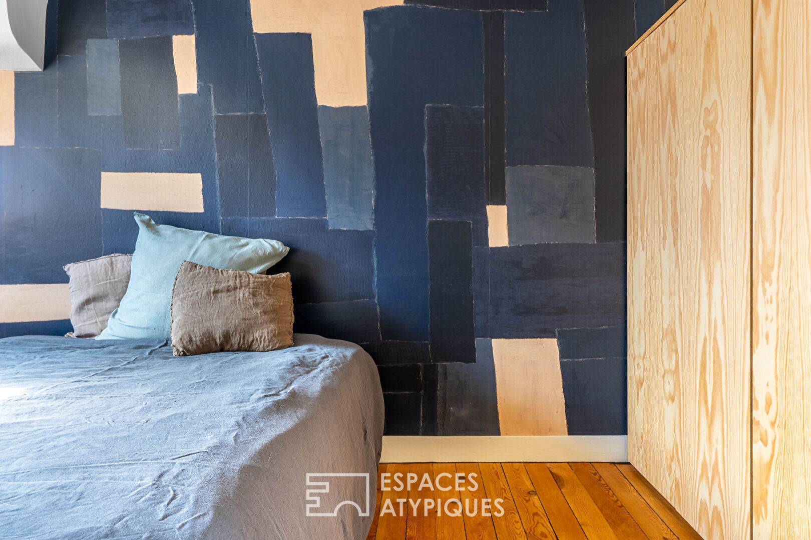 DUPLEX  d’exception (118 m2) rénové – vue rare sur Passage Pommeraye  Nantes