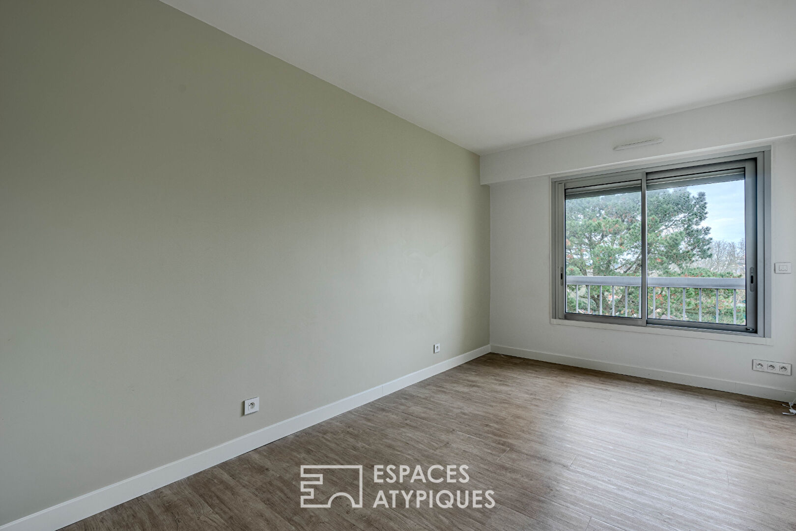 Duplex d’exception avec piscine privée et double terrasse – Quartier Monselet