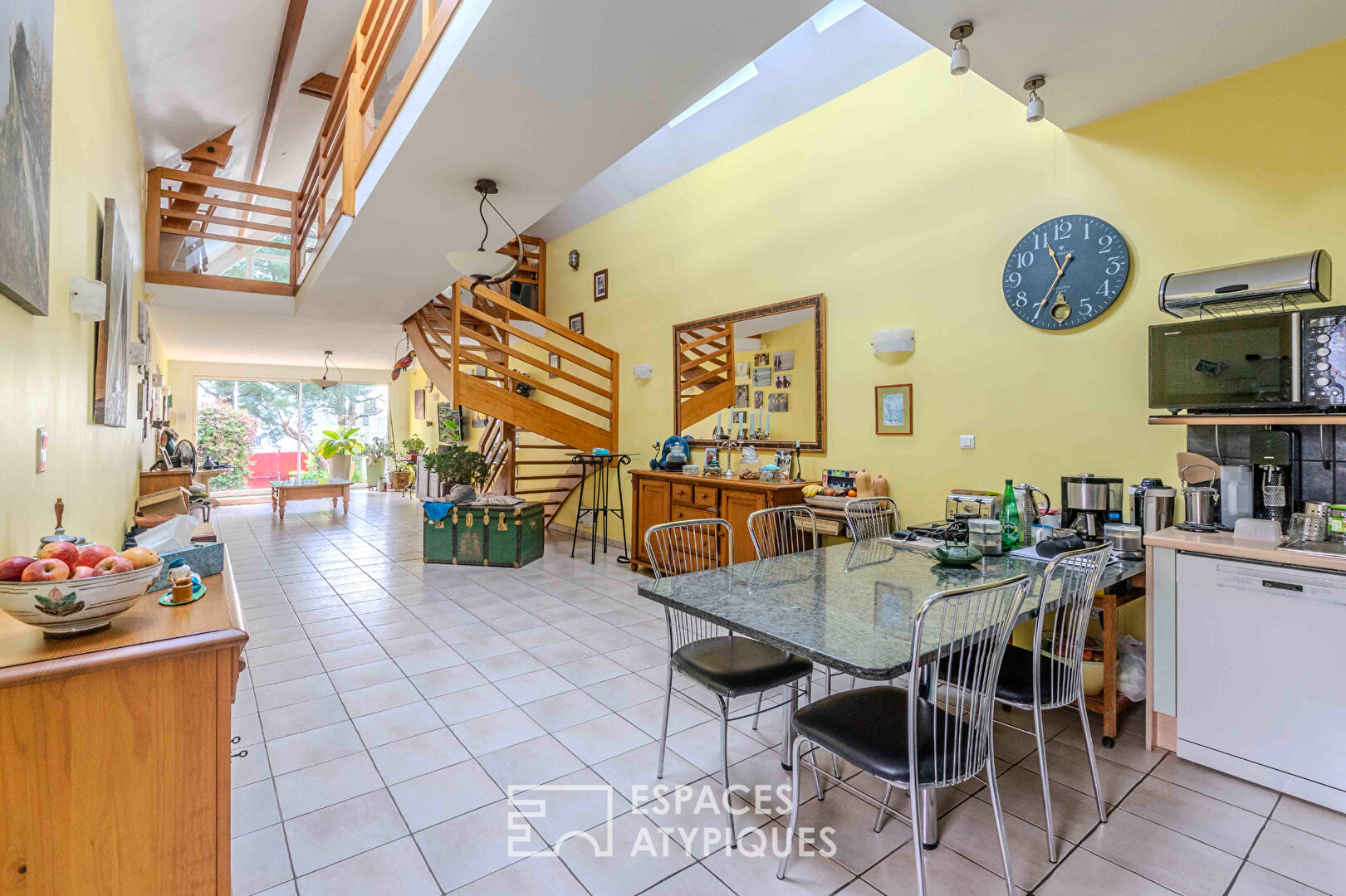 Maison-appartement dans le quartier prisé de Porcé !