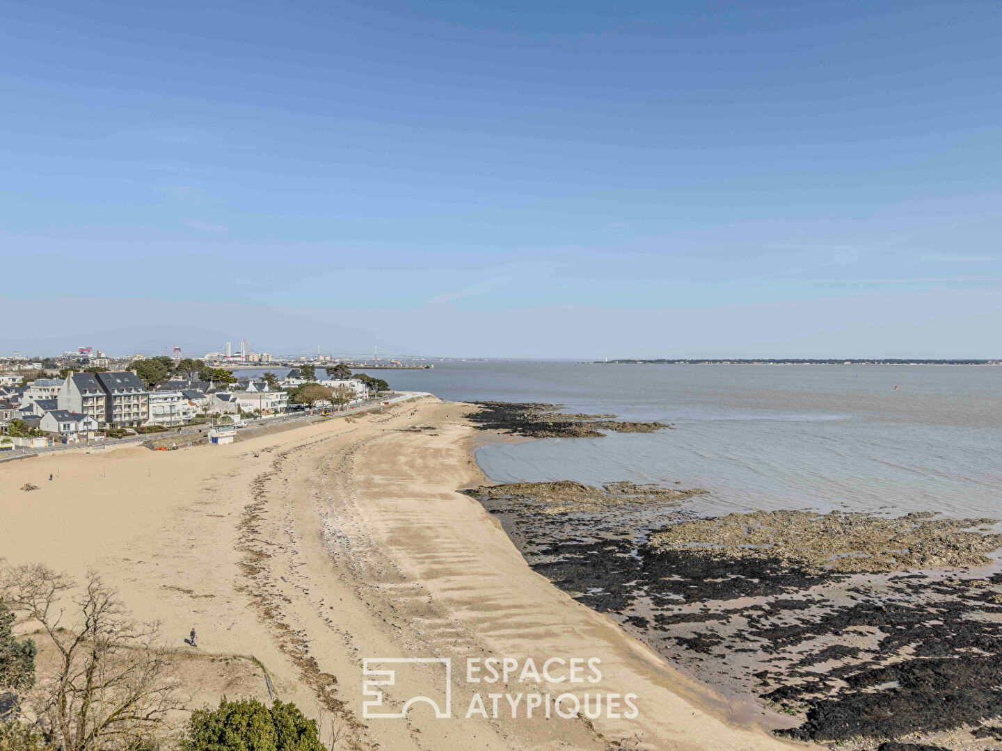 Bel appartement avec vue mer panoramique à Villès-Martin