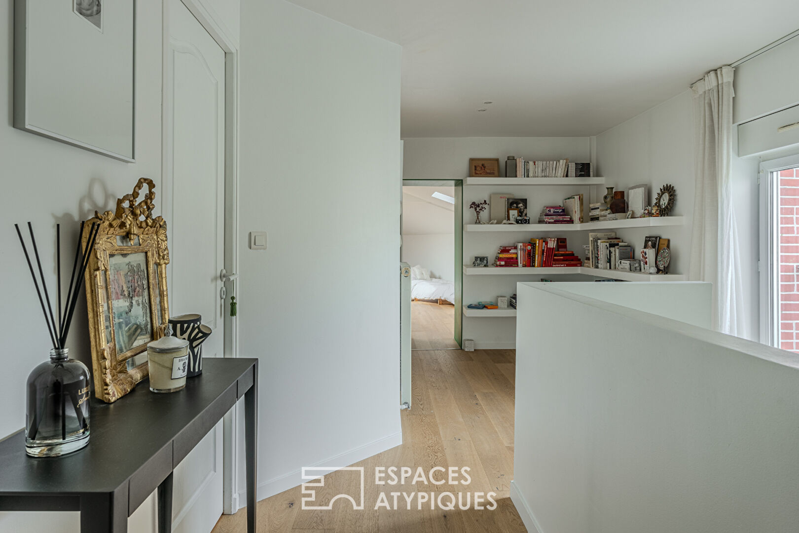 Minimalist house and intimate garden in the city center of Vieillevigne