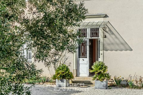 Élégante Maison de Maître avec Piscine et Dépendances à Haute-Goulaine