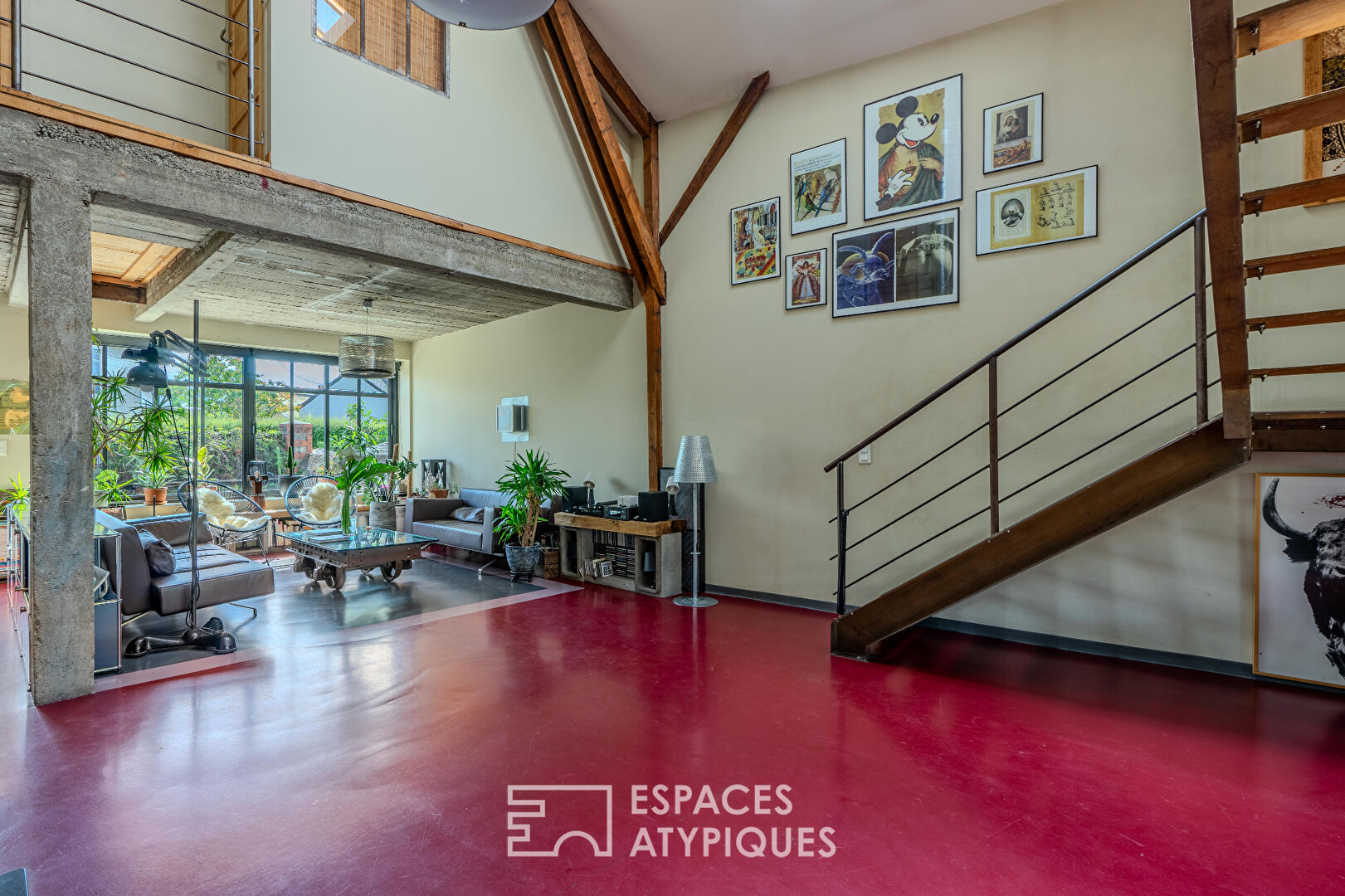 Loft rénové avec espaces extérieurs à Nantes