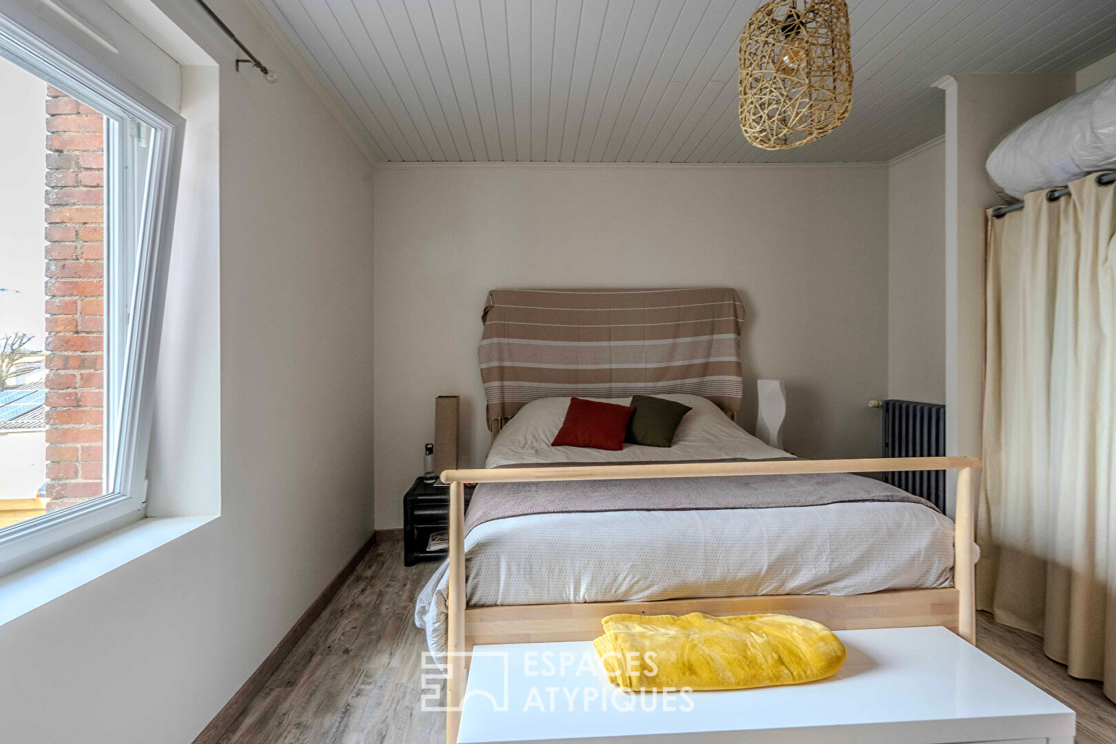 Belles pierres: Maison de caractère rénovée, au coeur du bourg