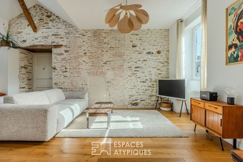 Charmant meublé de deux chambres avec stationnement