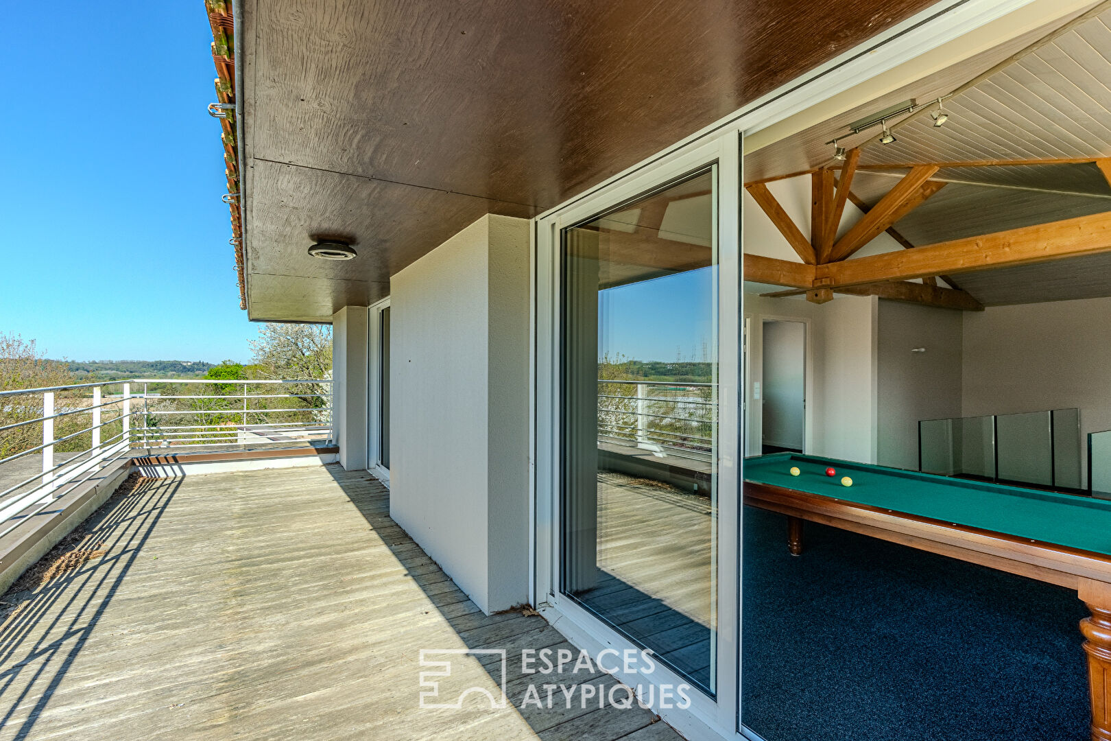 Architect’s house between the Loire and the vineyards