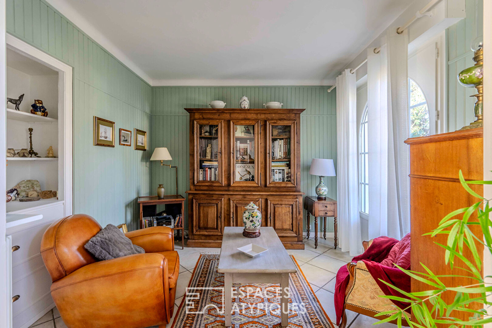 Villa méditerranéenne au coeur de sa pinède