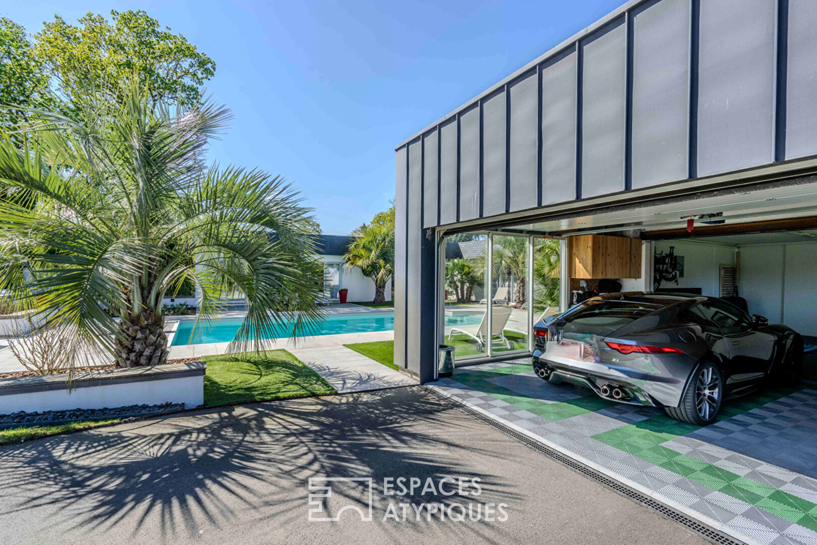 Motel California : propriété familiale avec dépendances et piscine dans un écrin de verdure
