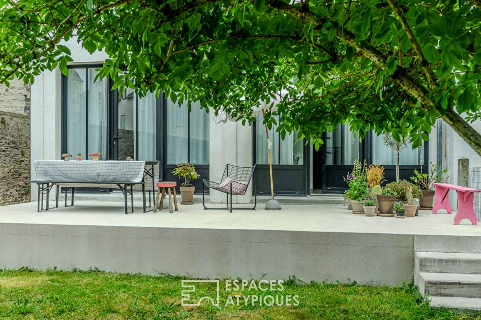 Face au château d'Ancenis, Maison (53m2) et son jardin : un bijou minimaliste à l'abri des regards
