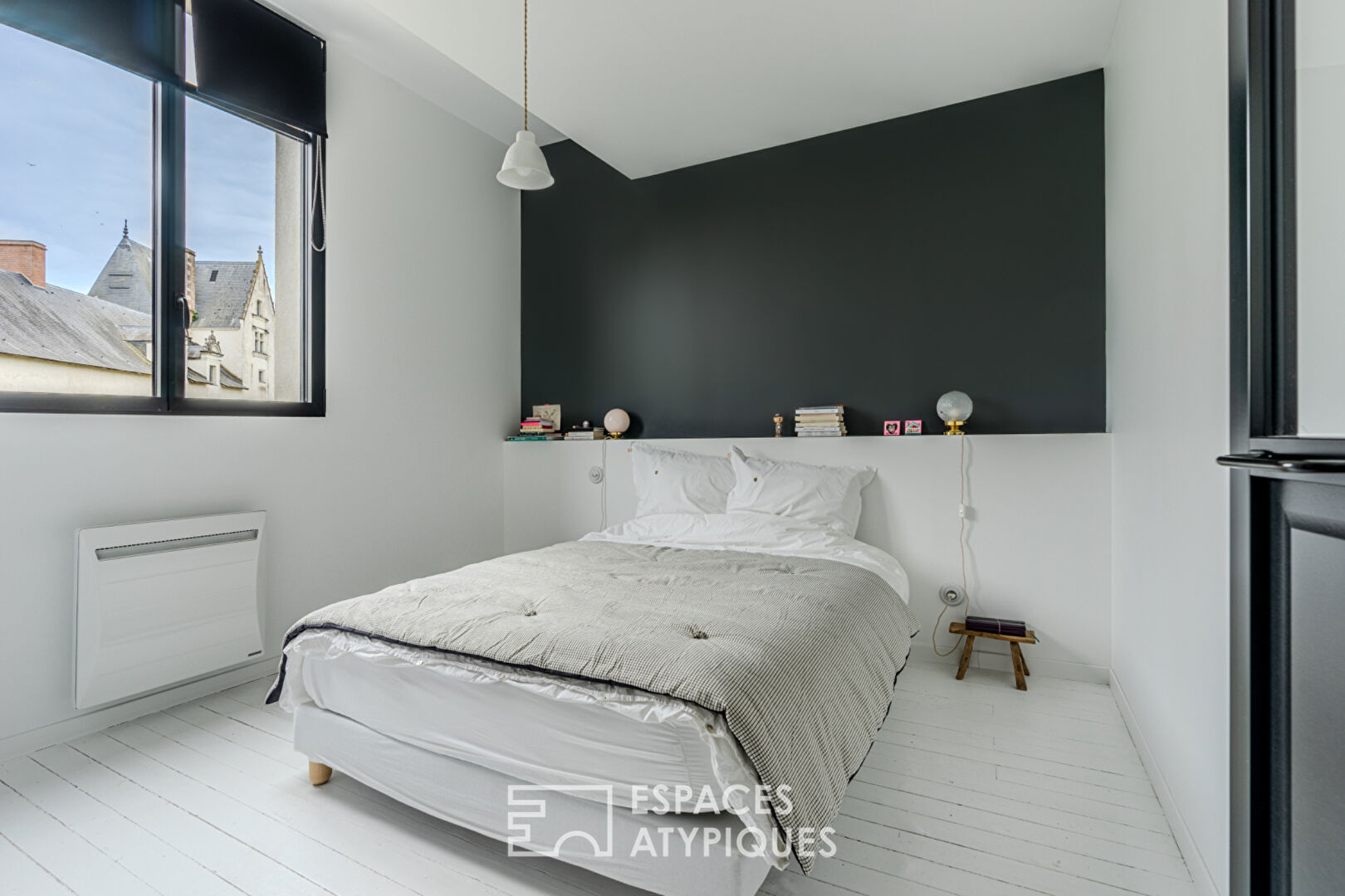 Face au château d’Ancenis, Maison (53m2) et son jardin : un bijou minimaliste à l’abri des regards