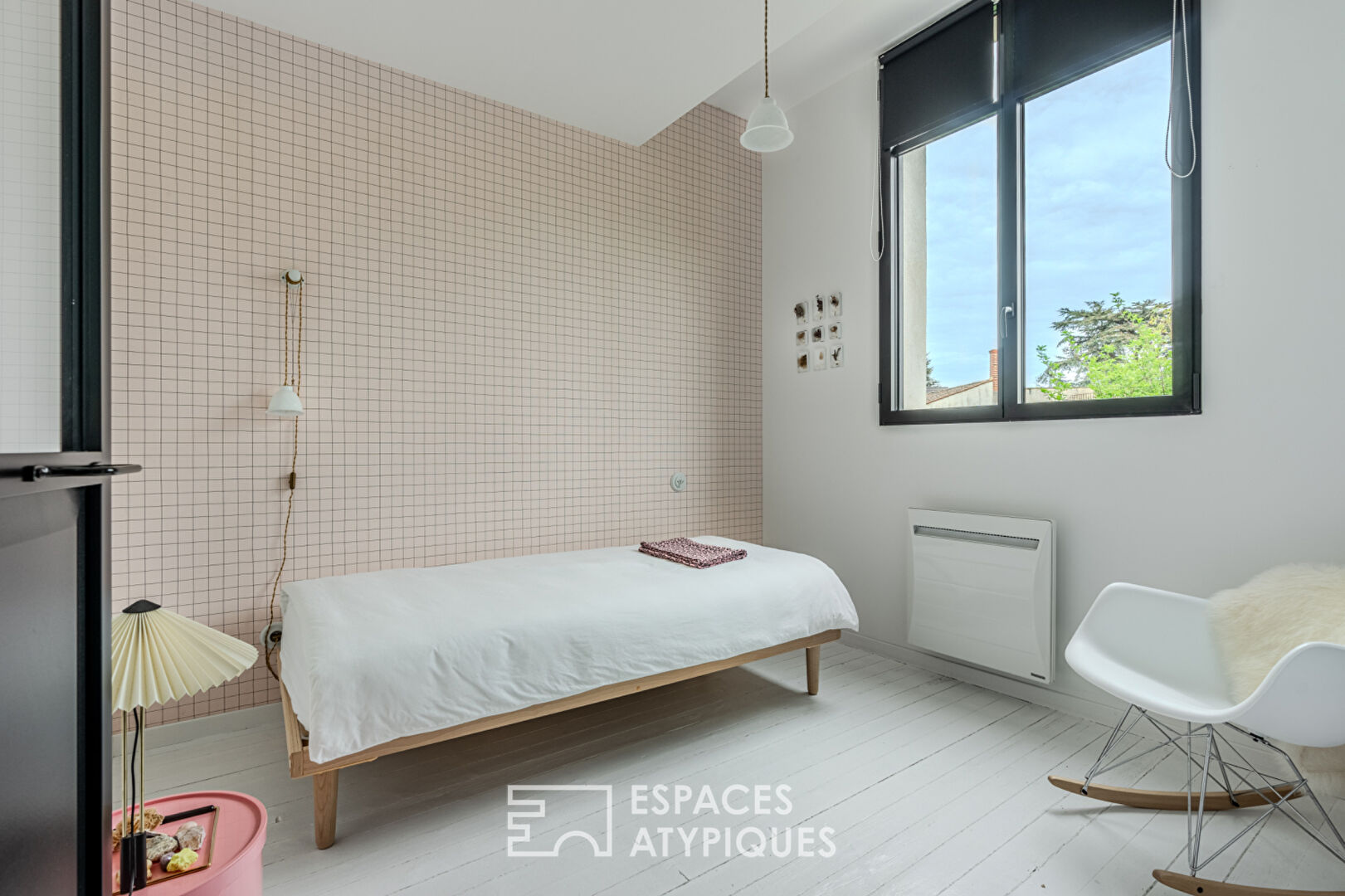 Face au château d’Ancenis, Maison (53m2) et son jardin : un bijou minimaliste à l’abri des regards