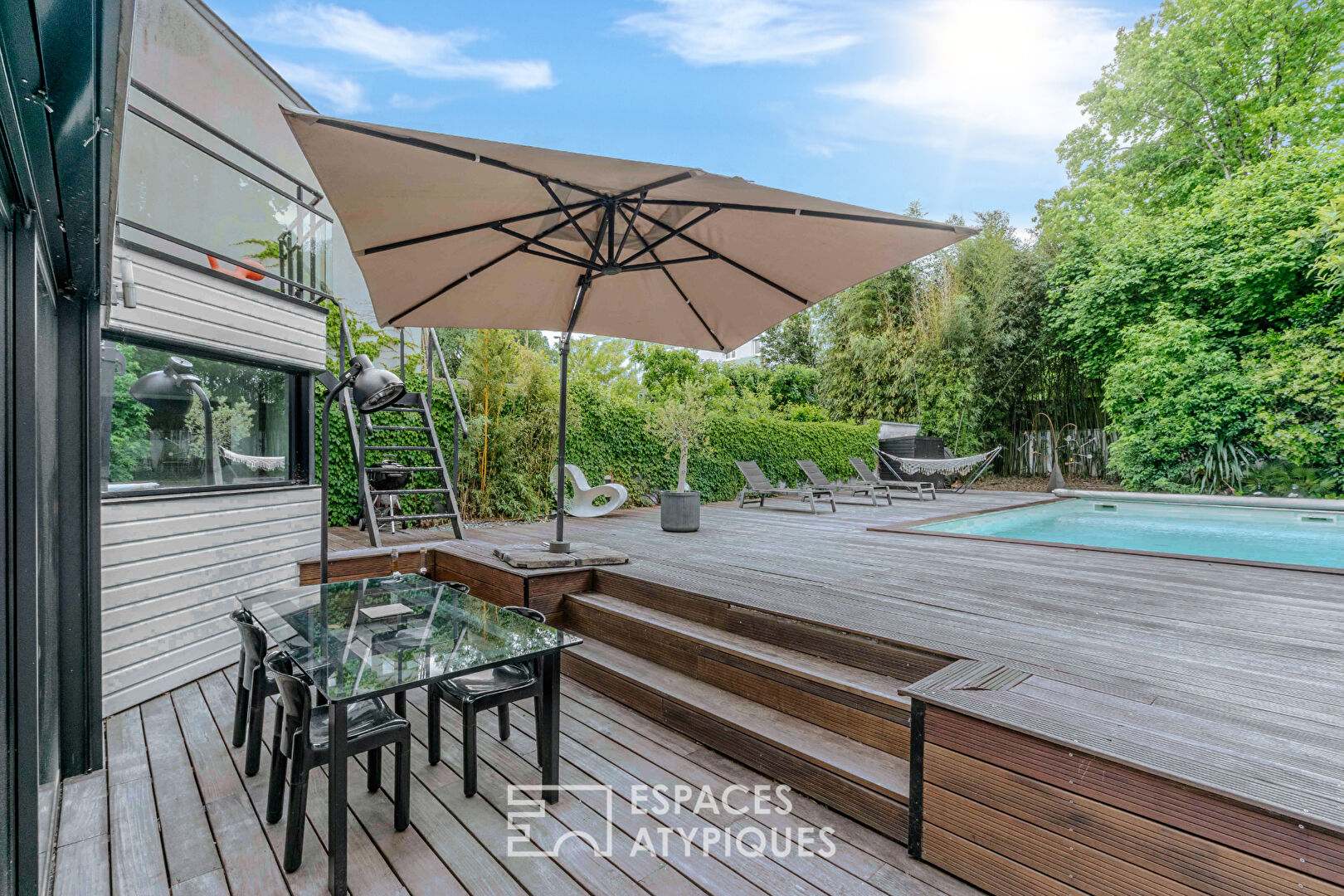 Maison familiale avec piscine, jardin et double terrasse – Nantes Longchamp