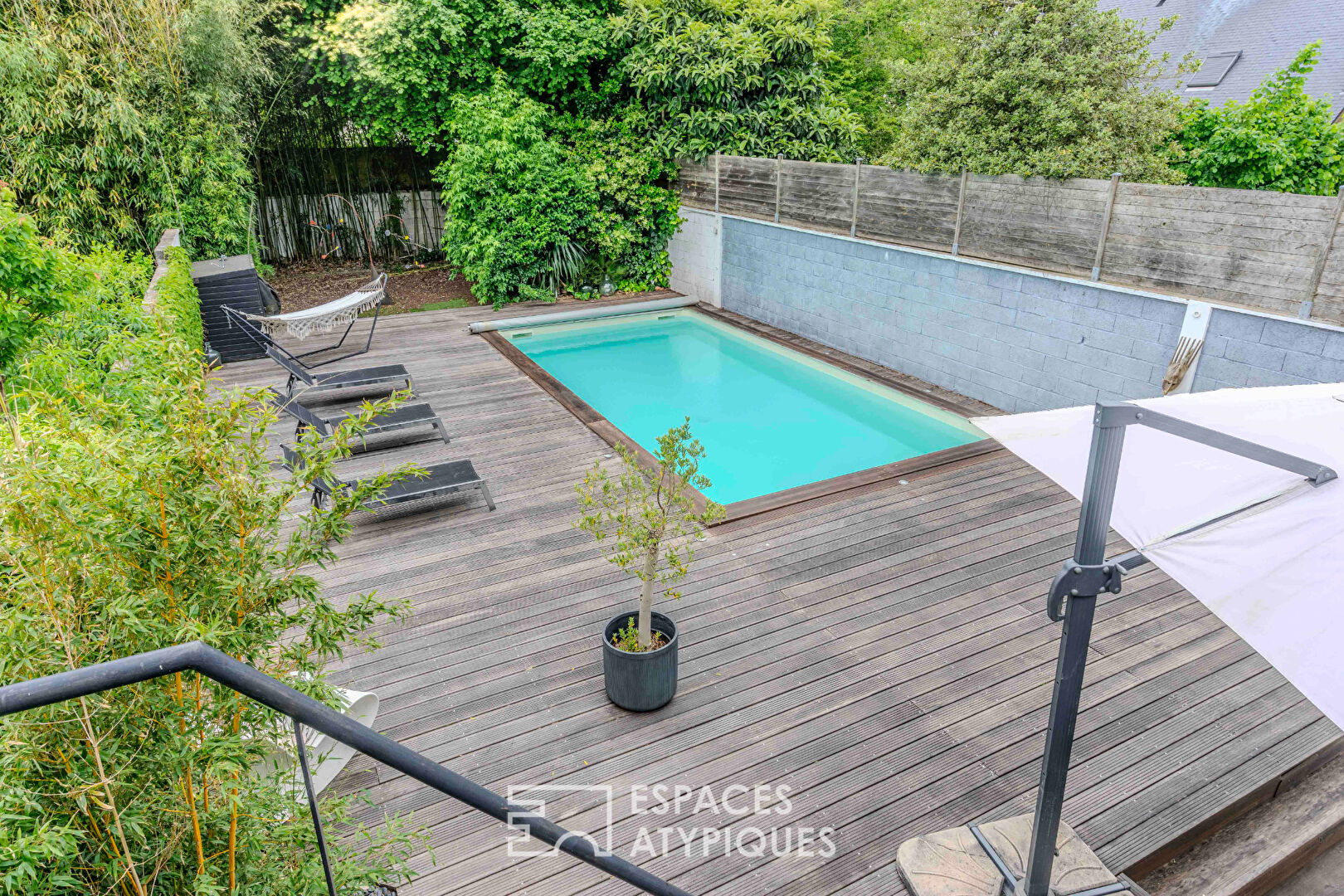 Maison familiale avec piscine, jardin et double terrasse – Nantes Longchamp