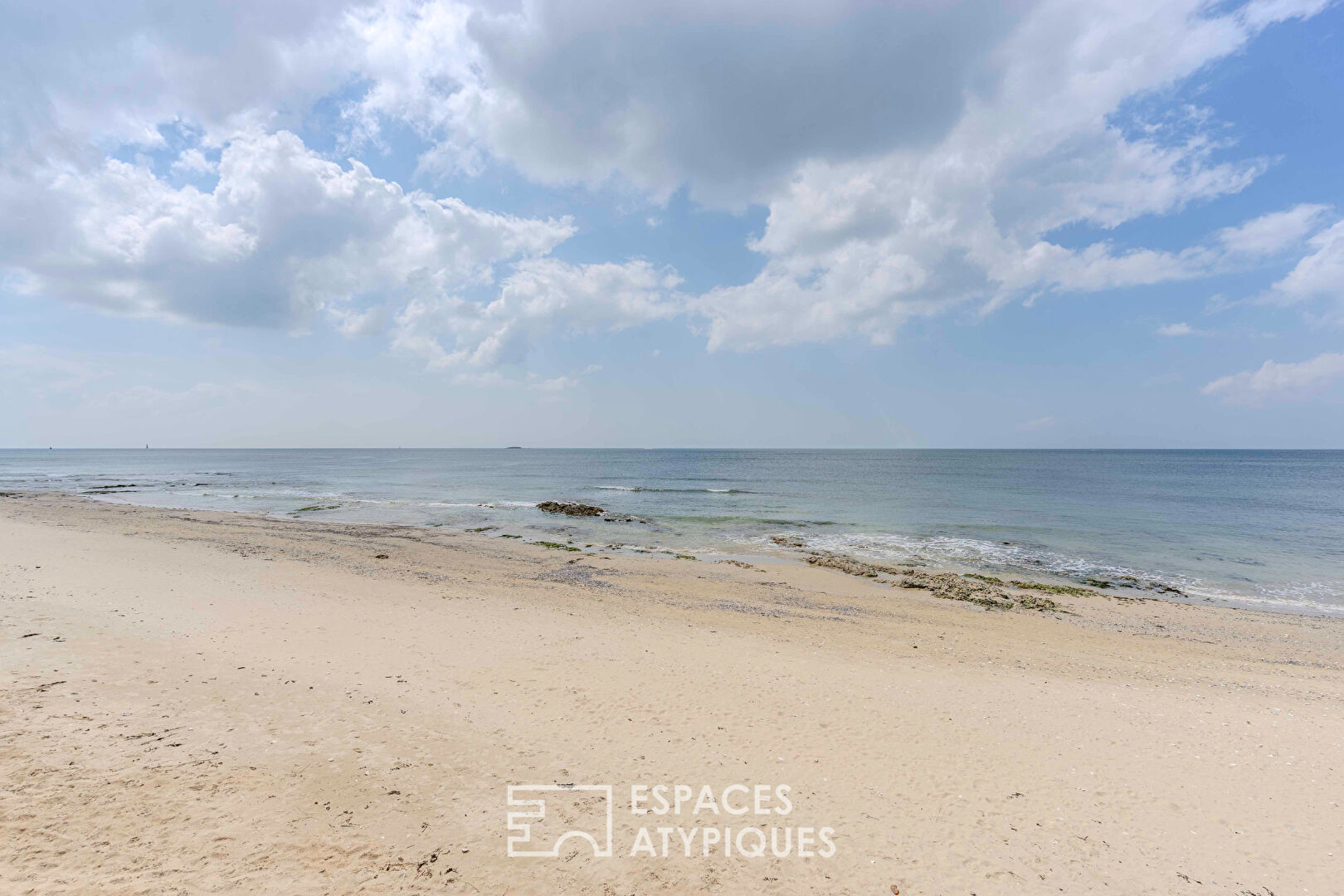 Élégante demeure balnéaire à 80 mètres de l’océan avec aperçu mer