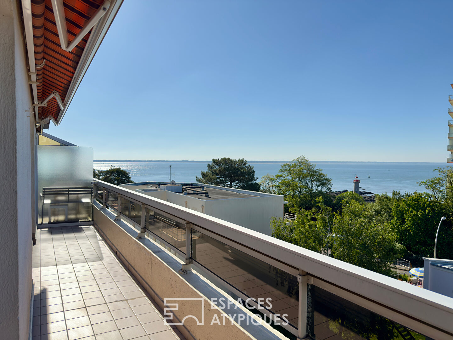 Bel appartement T2 en dernier étage avec vue mer