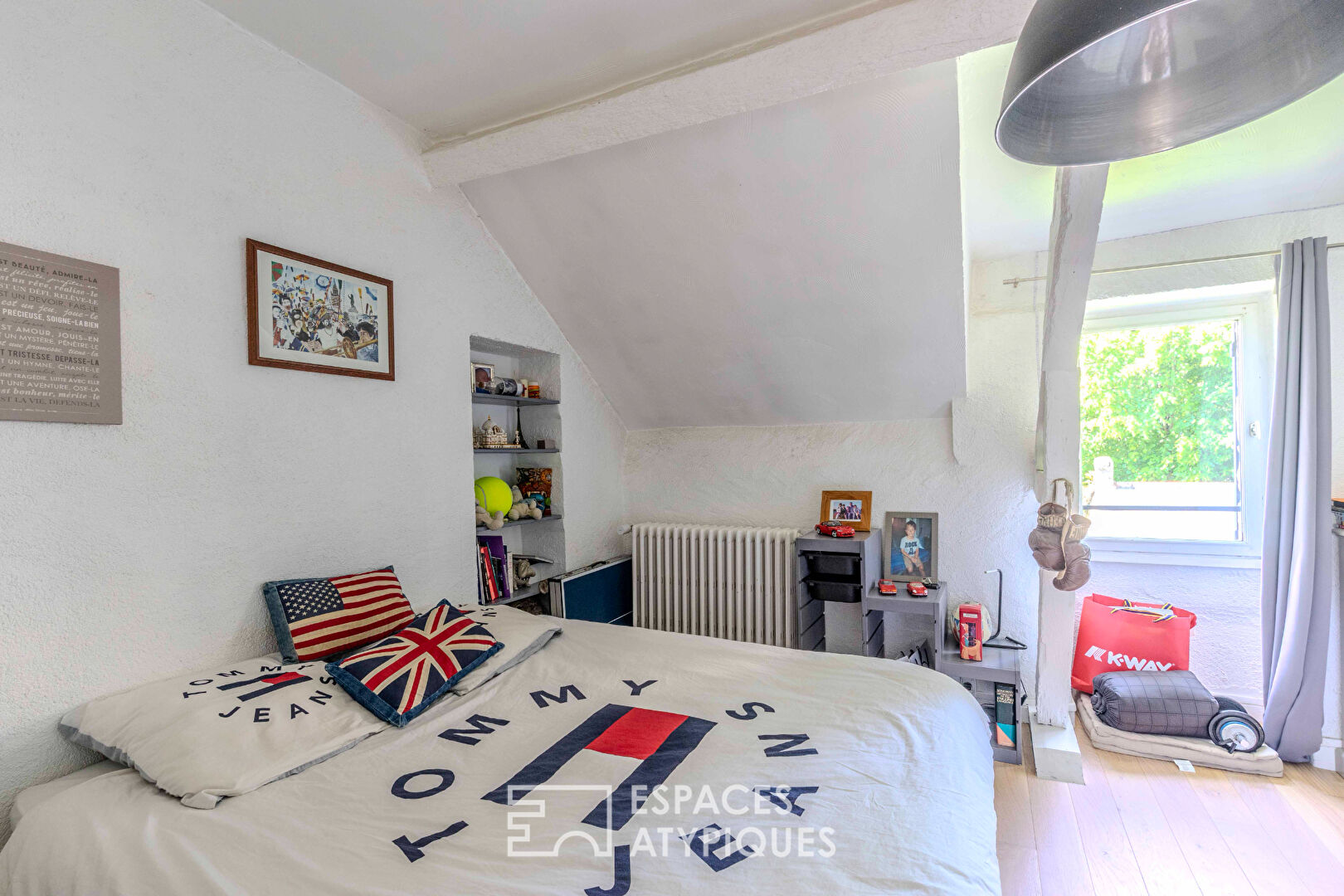 Charme de la pierre et rénovation moderne avec jardin d’ailleurs