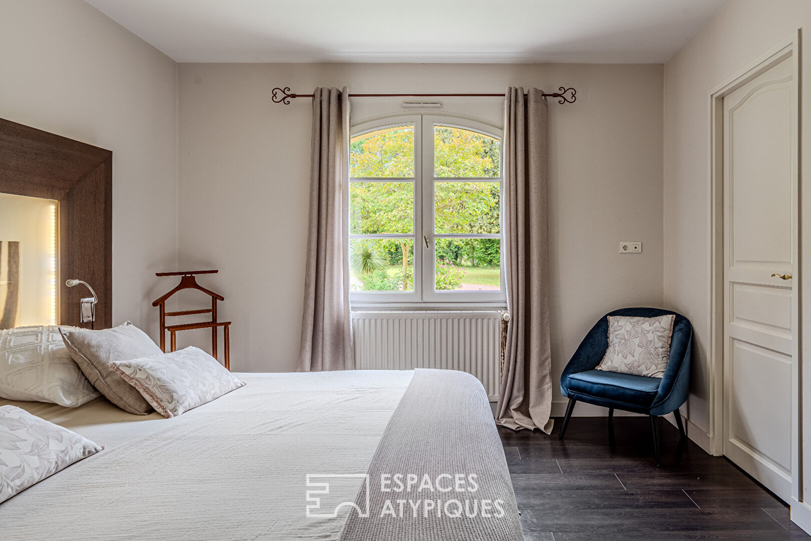 Maison de caractère avec magnifique jardin arboré  aux portes de Nantes