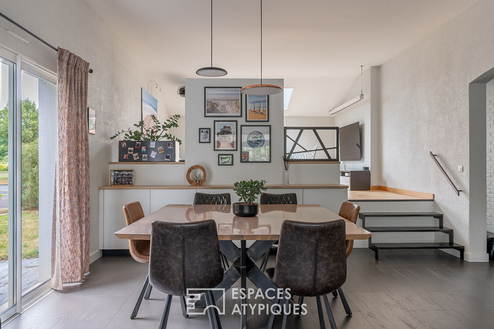 Renovated single-story house with garden