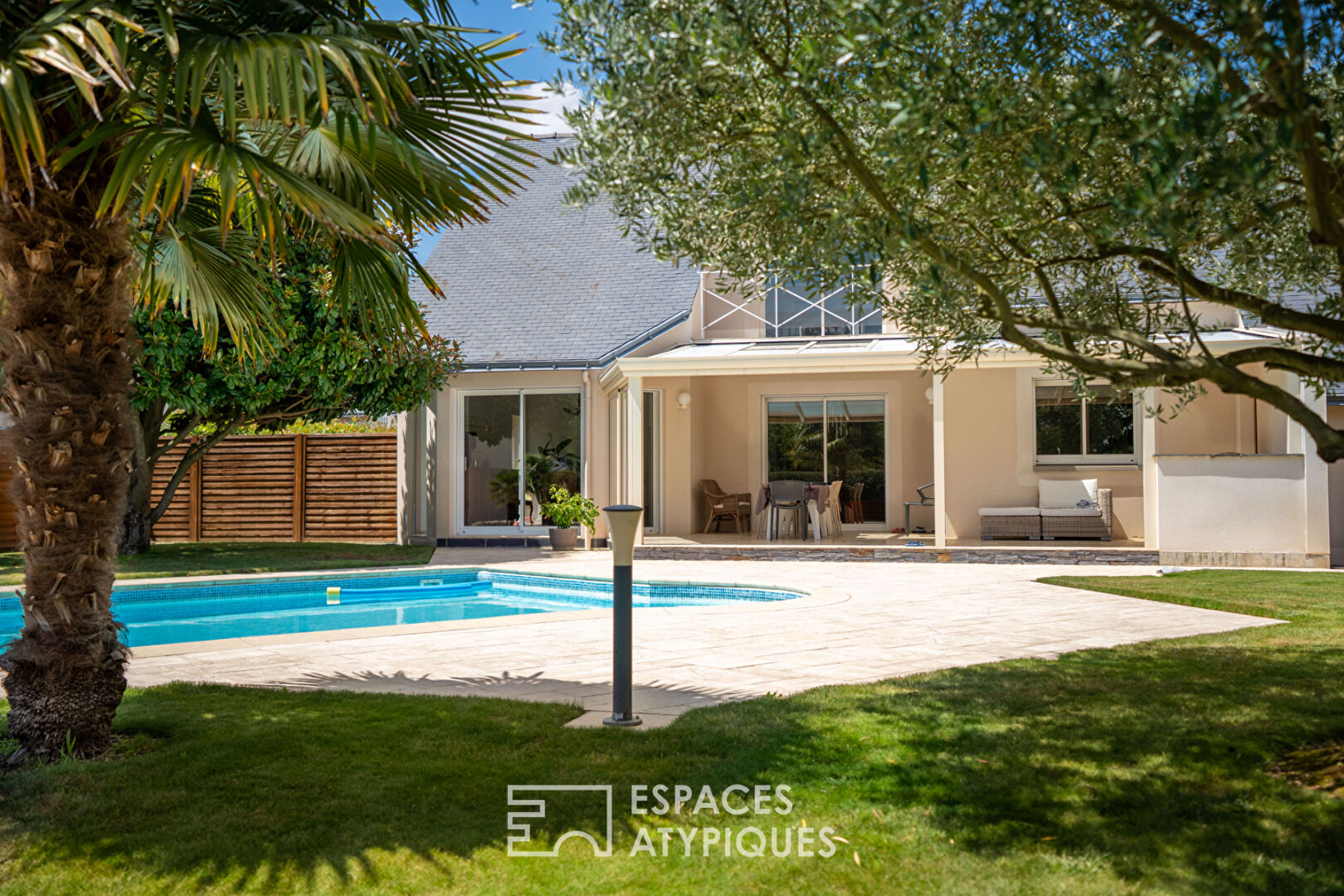 Maison  ARCHITECTE  1993   Jardin Piscine  Centre THOUARE sur LOIRE