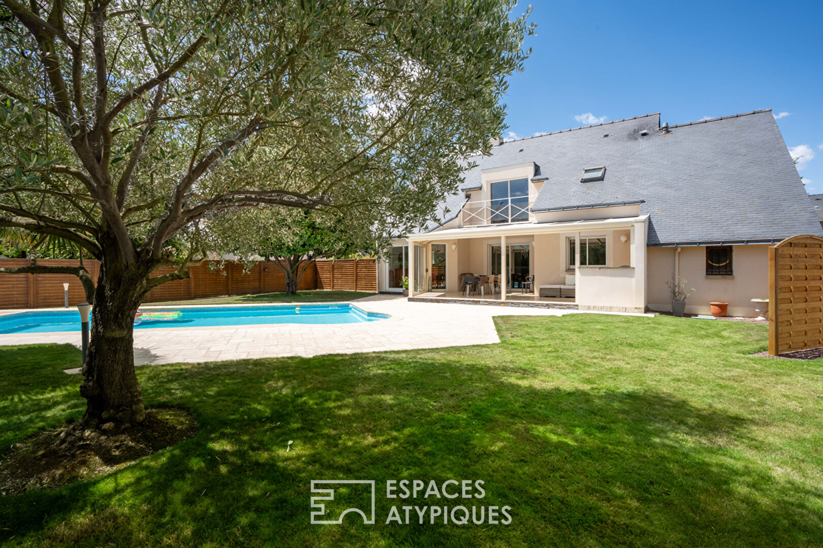 Maison  ARCHITECTE  1993   Jardin Piscine  Centre THOUARE sur LOIRE