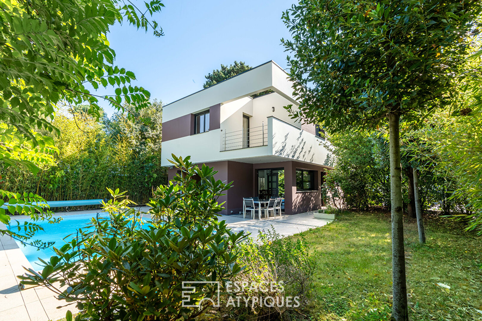 Sublime contemporaine – piscine, patio et terrasses à deux pas de Nantes