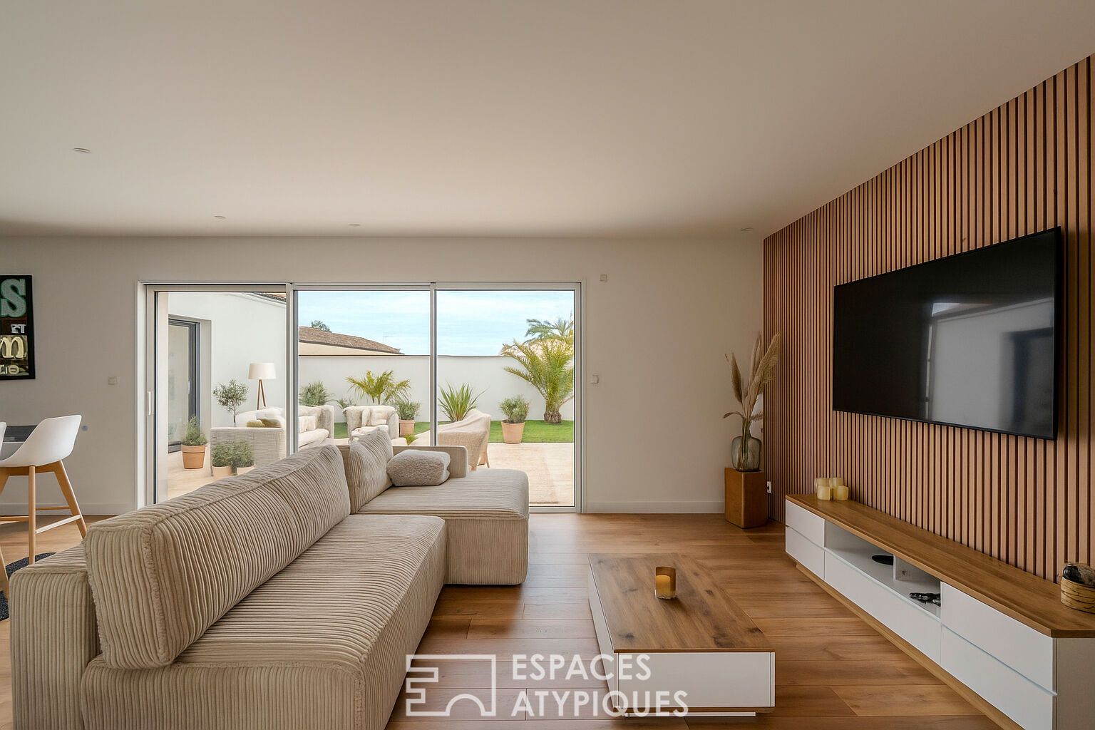 Élégante maison contemporaine et son bel aperçu mer à l’étage à Préfailles