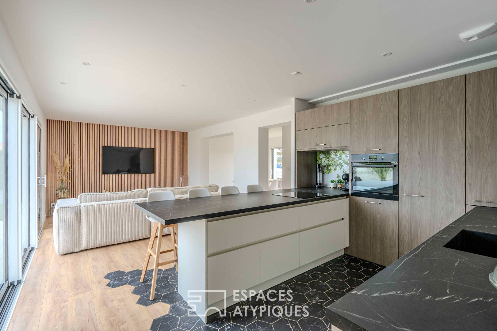 Élégante maison contemporaine et son bel aperçu mer à l’étage à Préfailles