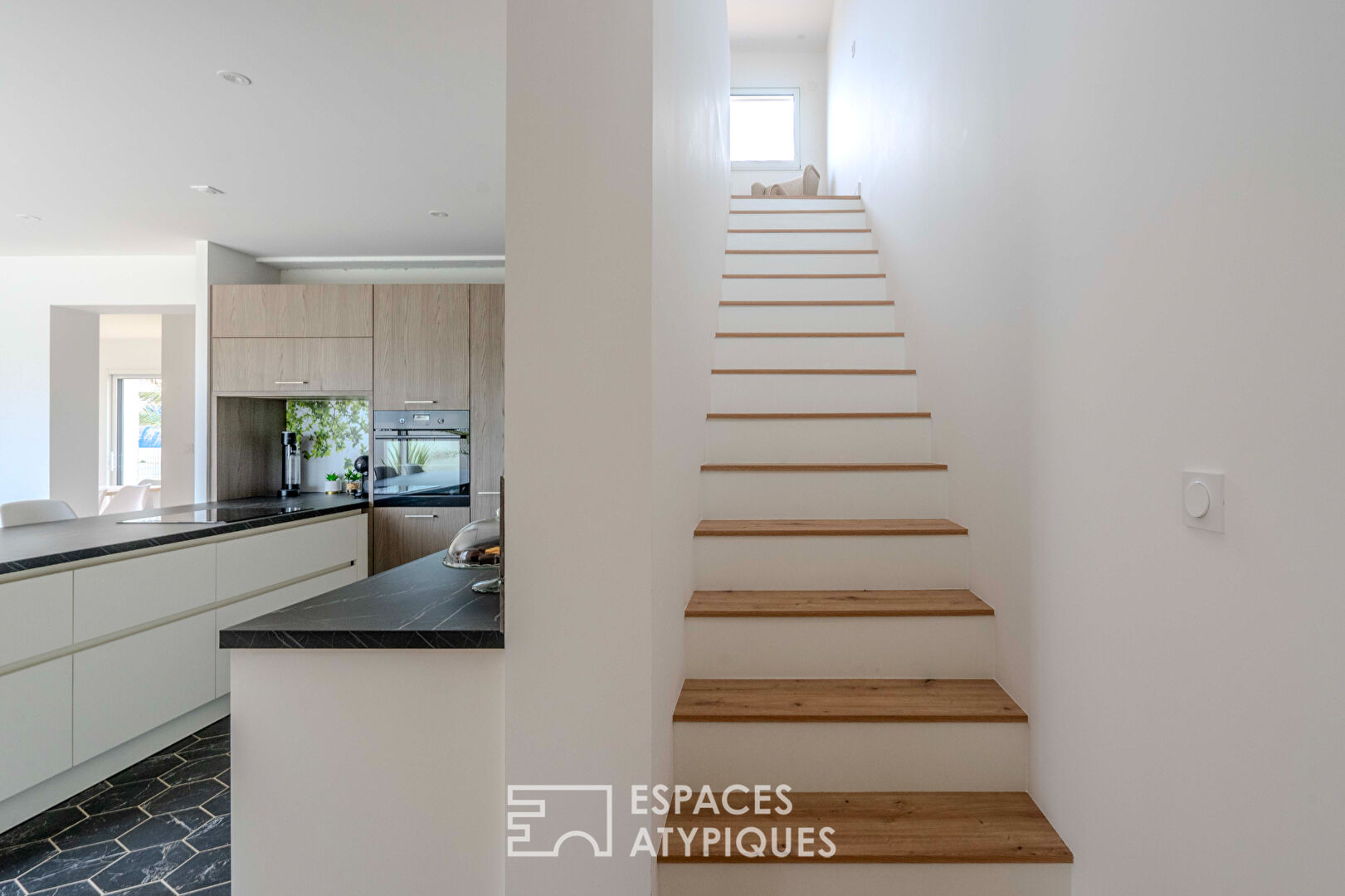 Élégante maison contemporaine et son bel aperçu mer à l’étage à Préfailles