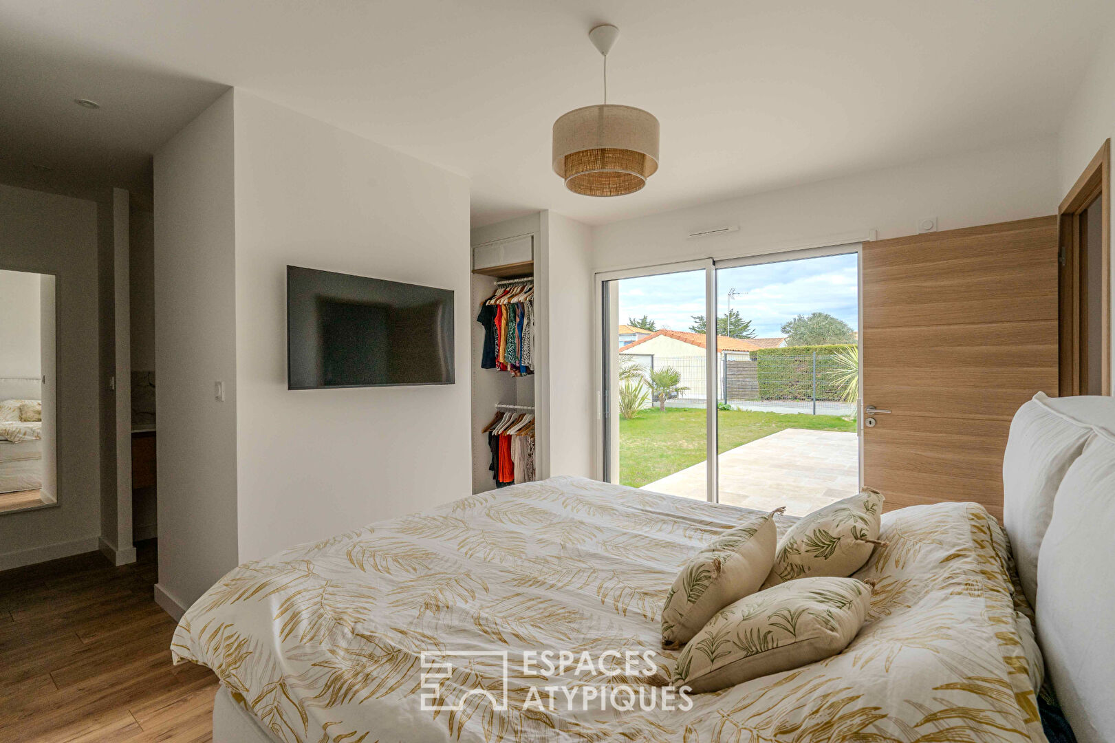 Élégante maison contemporaine et son bel aperçu mer à l’étage à Préfailles