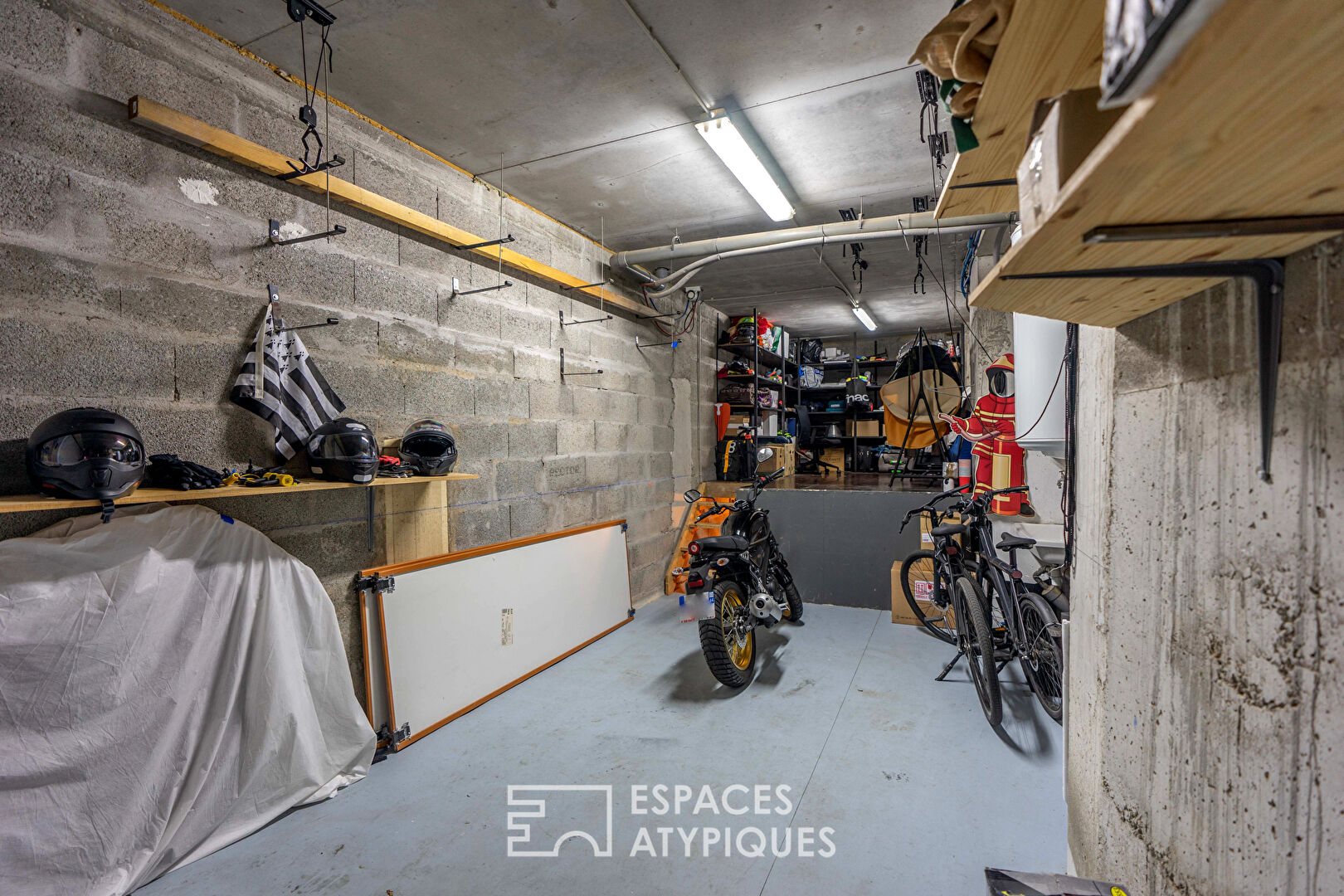 A louer – Bel appartement en duplex aux volumes généreux dans le bourg de Indre