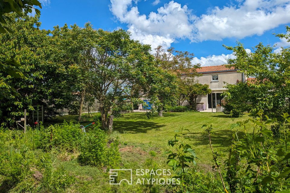 Maison familiale avec jardin arboré au calme ? La Chapelle-Basse-Mer