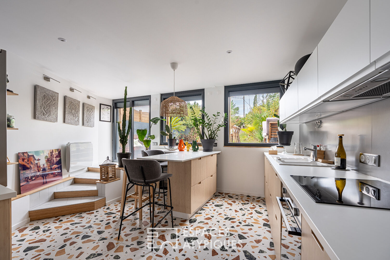 Maison familiale type longère avec suite parentale et jardin