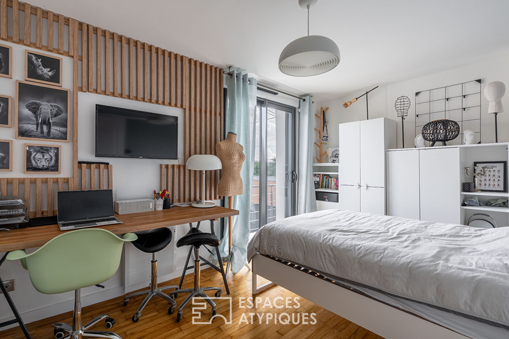Maison familiale type longère avec suite parentale et jardin