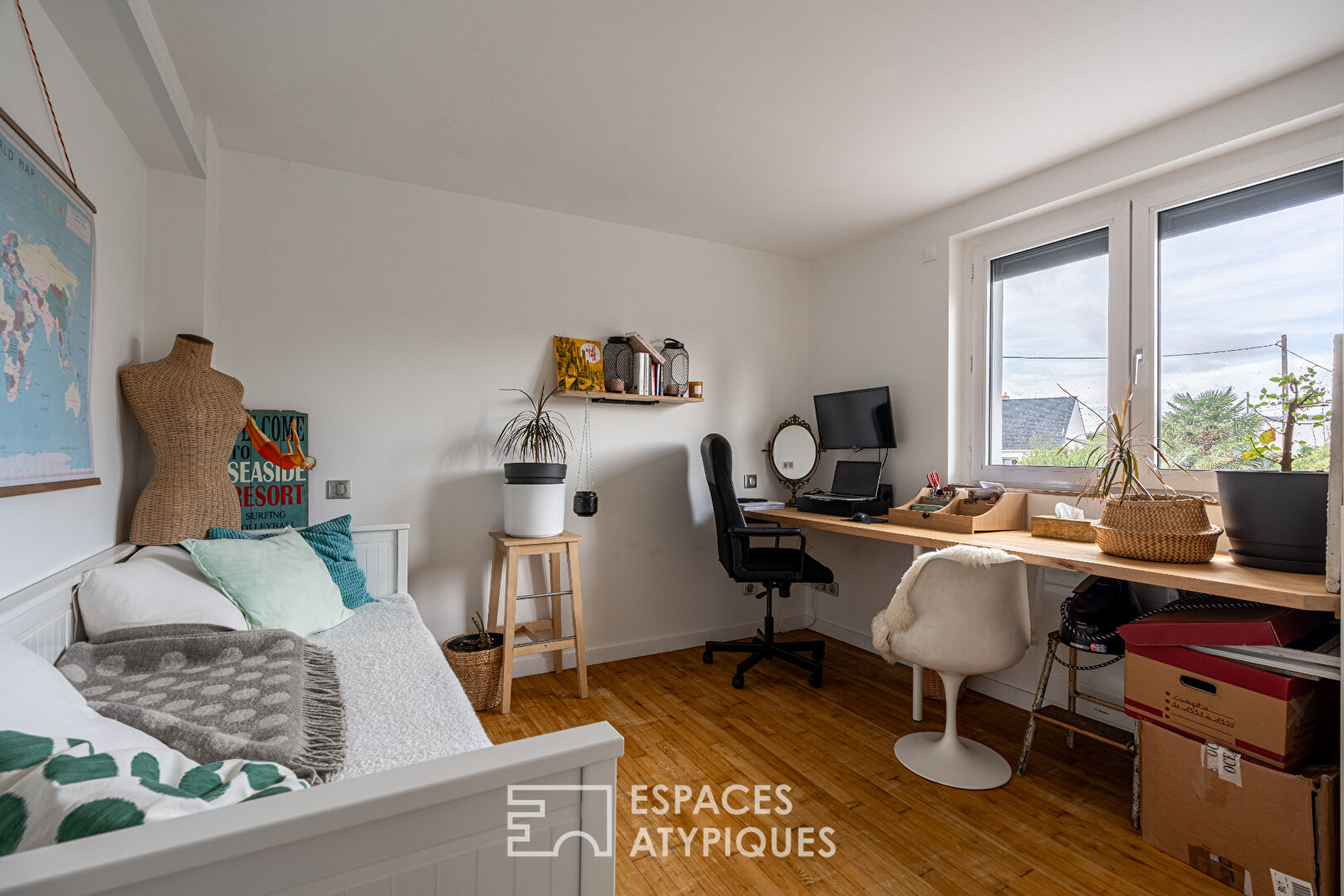 Maison familiale type longère avec suite parentale et jardin