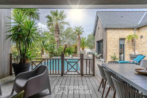 Villa de caractère autour de sa piscine et de son patio