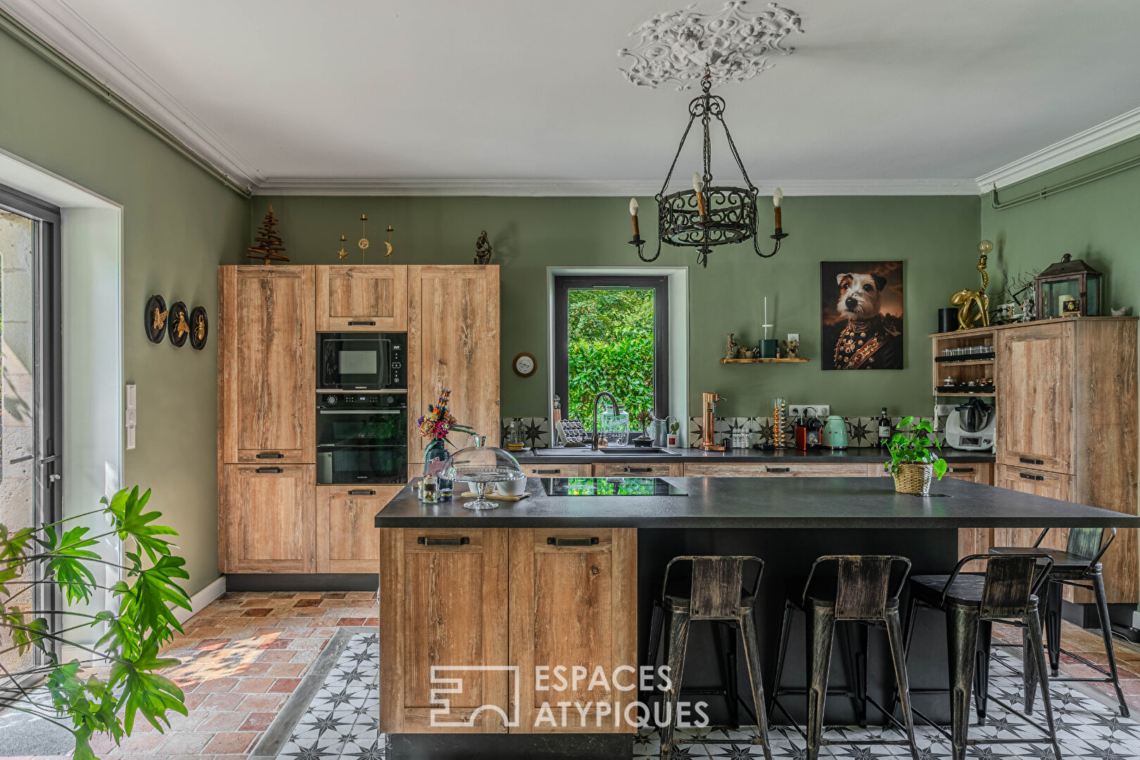 Ancien relais de chasse rénové sur son parc remarquable