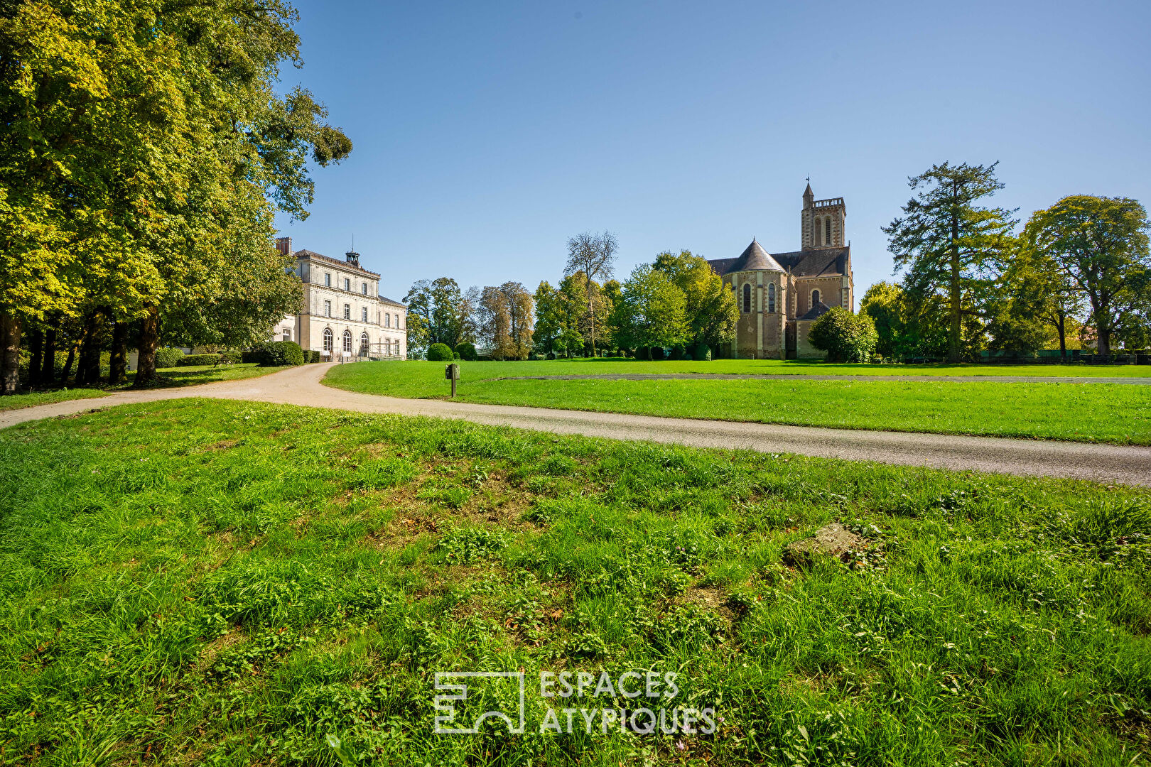 Un appartement dans son écrin de verdure aux portes de NANTES,  6 pièce(s) 103 m2 (Carrez)