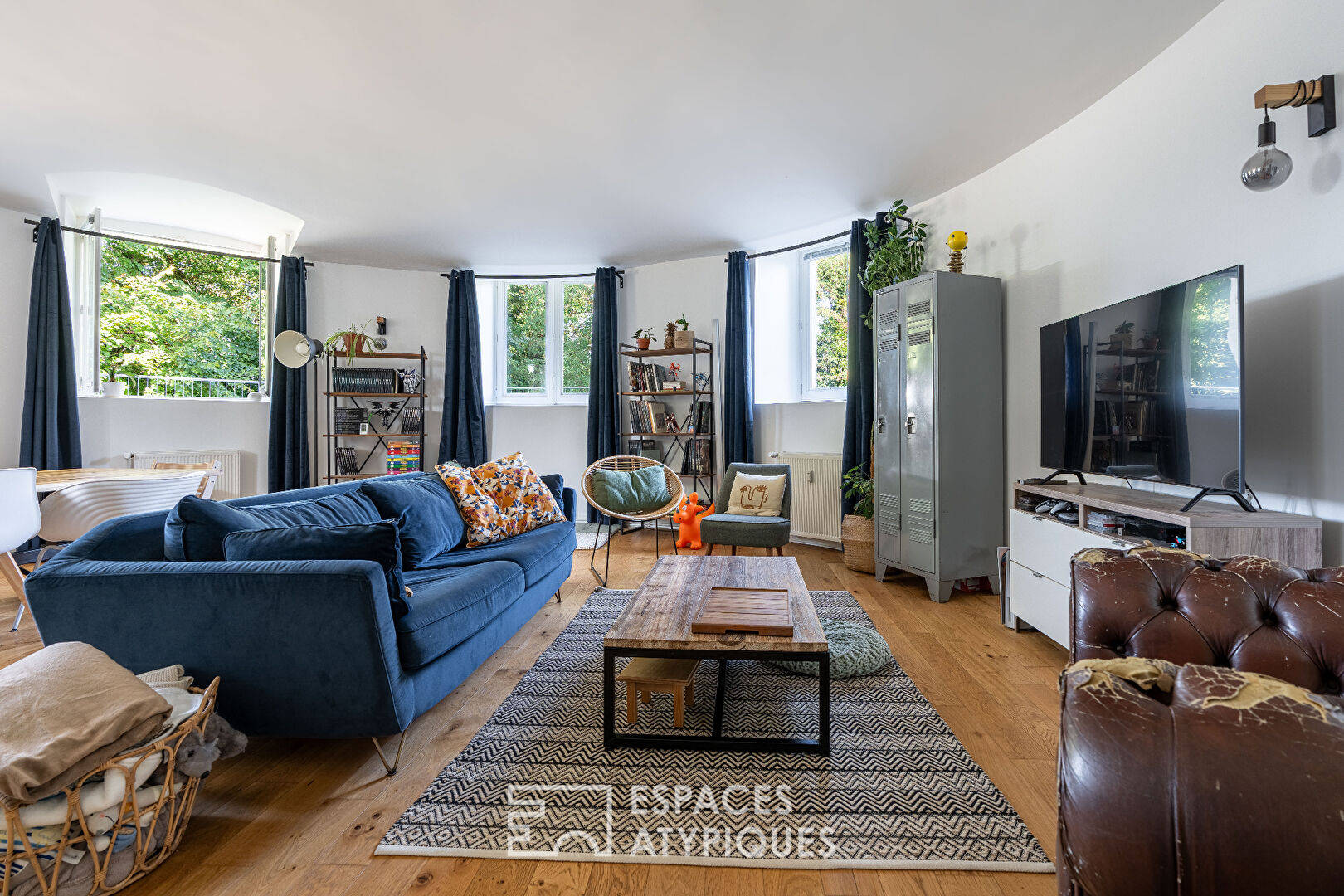 Un appartement dans son écrin de verdure aux portes de NANTES,  6 pièce(s) 103 m2 (Carrez)