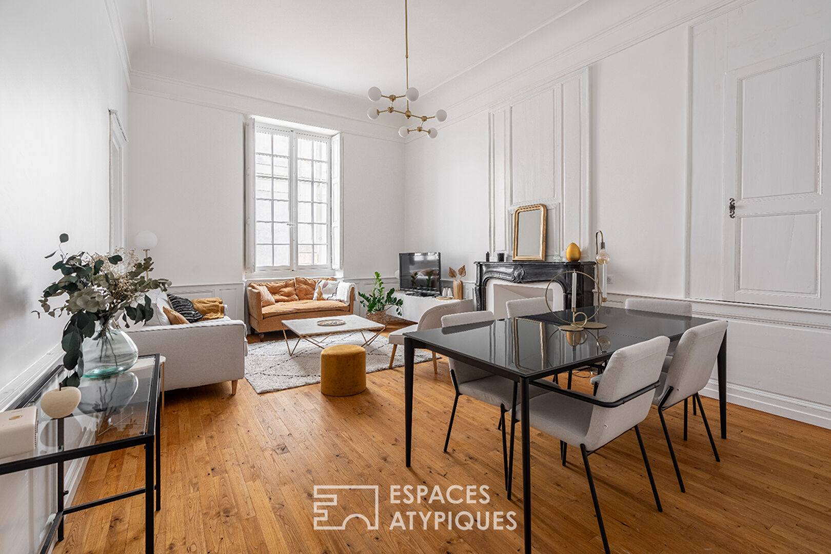 Appartement stylé, 90m2 cœur de Nantes (ascenseur)