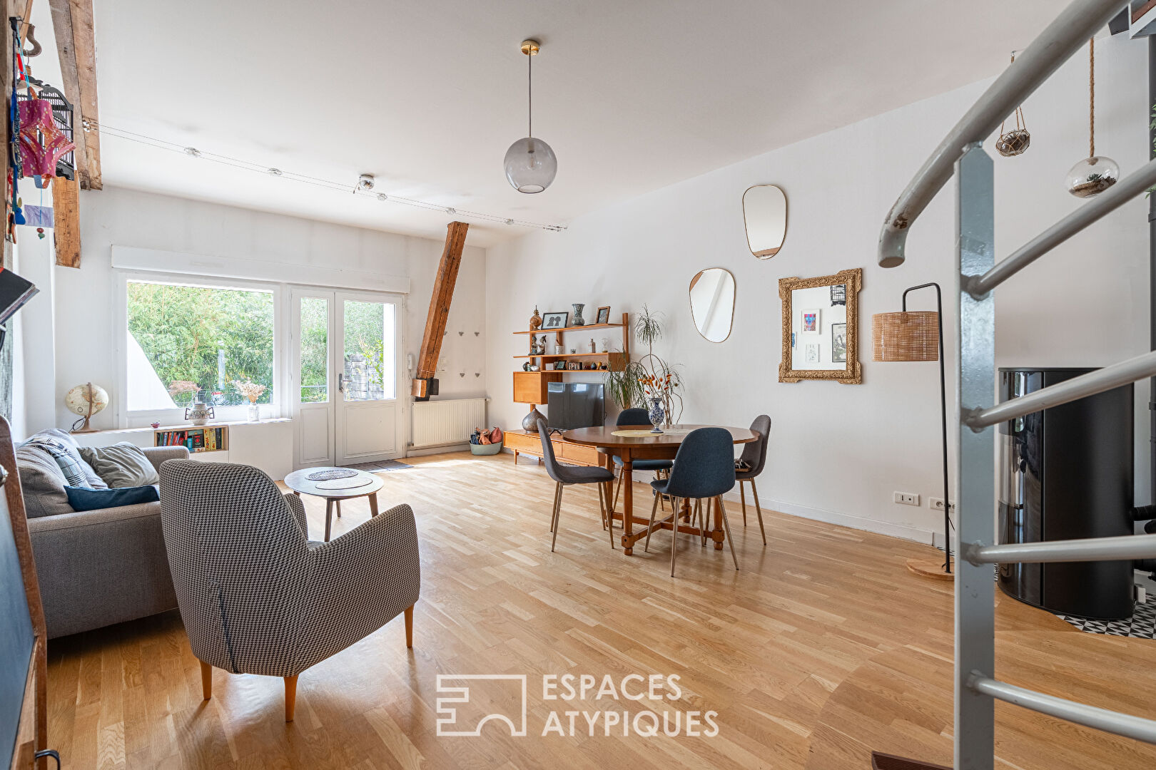 Maison familiale type loft cachée à deux pas du jardin des plantes