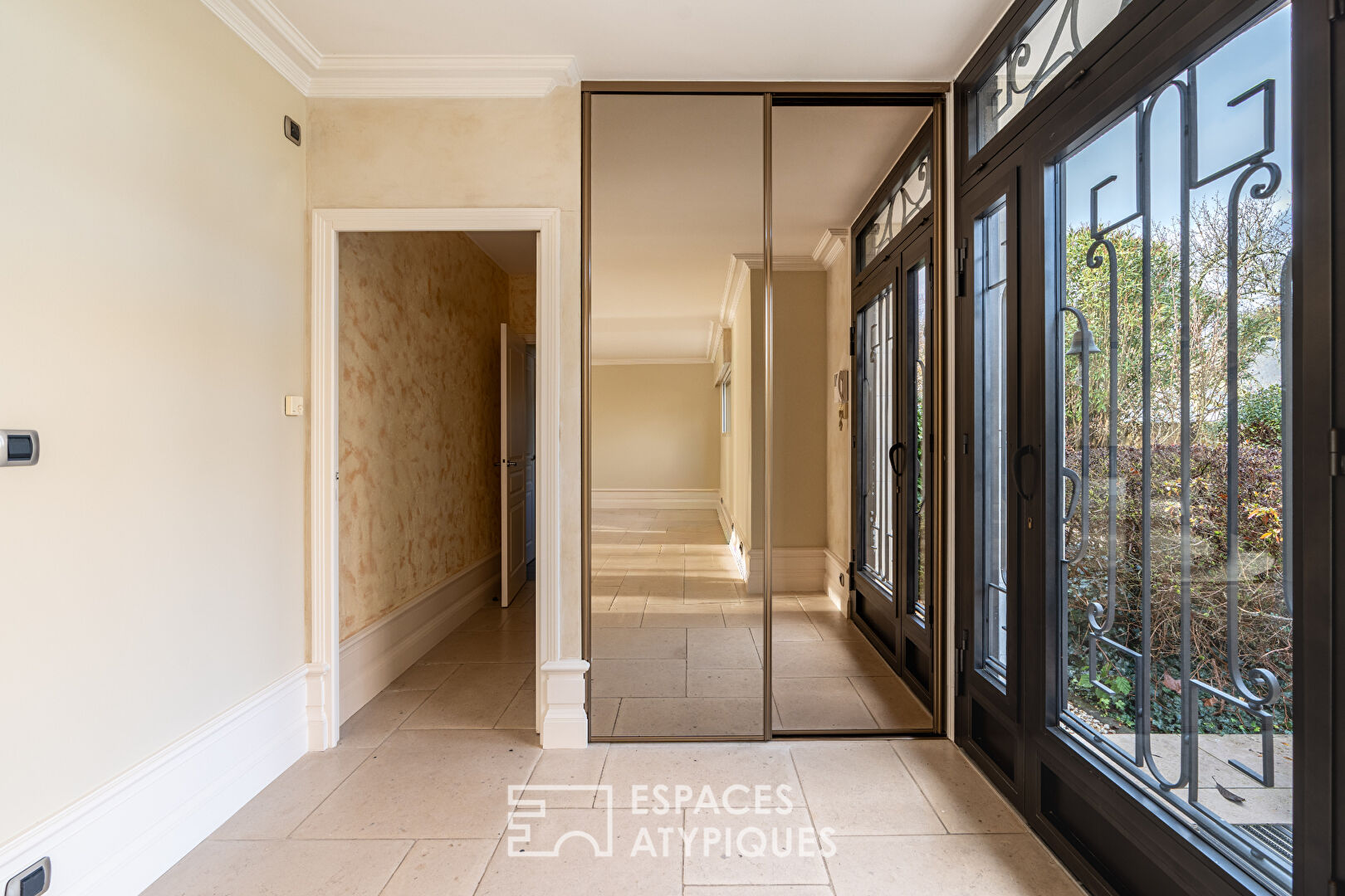 Villa d’architecte avec vie de plain pied proche du bourg