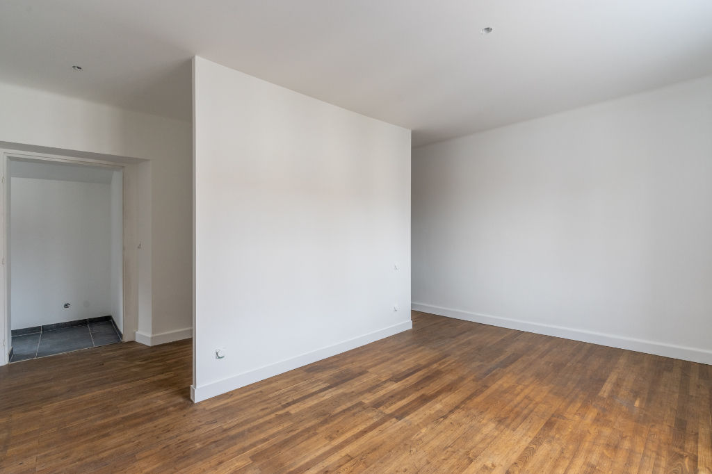 Maison de bourg au Pallet avec son jardin intimiste