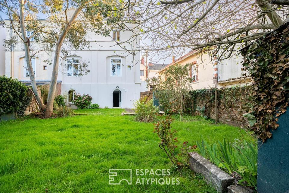 Ancienne maison rénovée avec jardin et vue dégagée