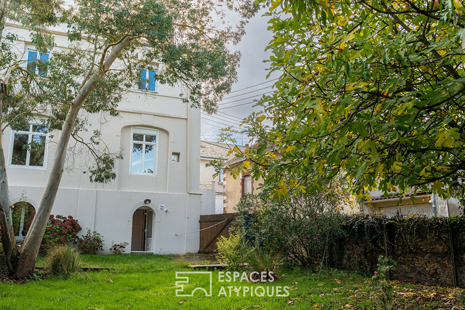Maison rénovée avec vue dégagée