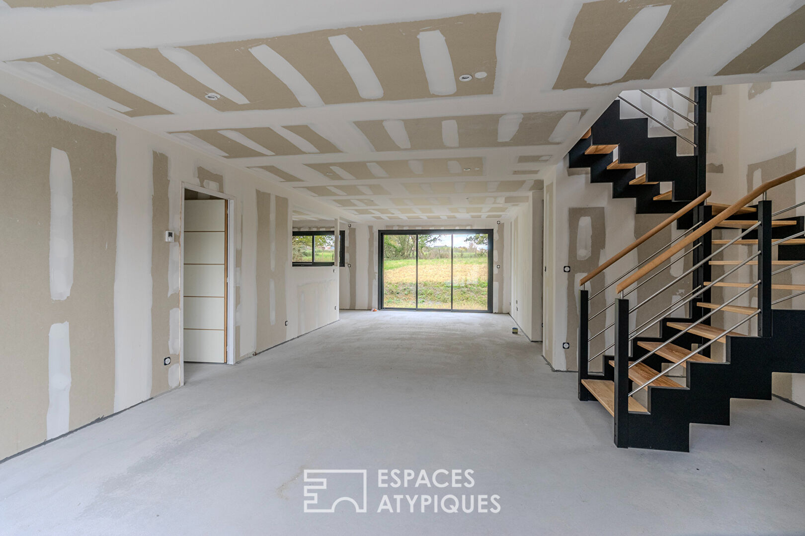 Maison neuve contemporaine RE 2020 à Saint-Marc-sur-Mer