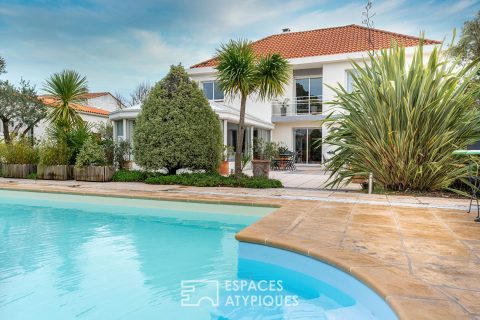 Propriété d’exception avec maison d’invités, piscine et jardin paysager