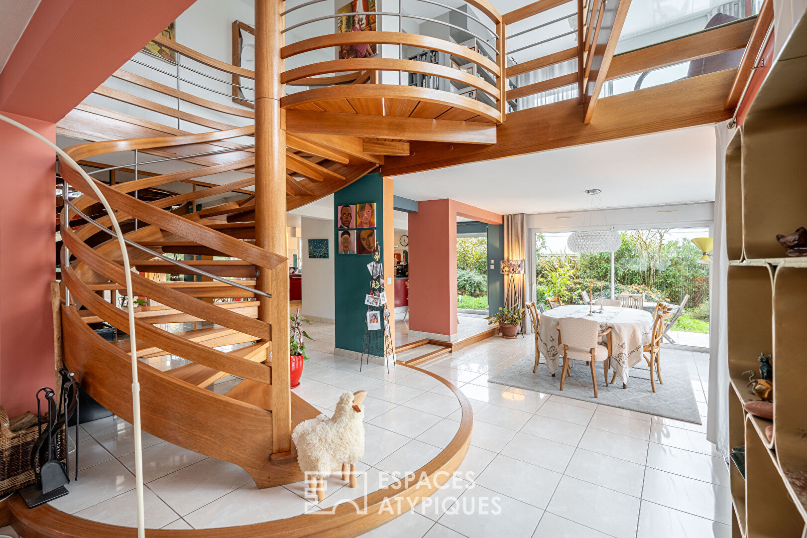 Propriété d’exception avec maison d’invités, piscine et jardin paysager