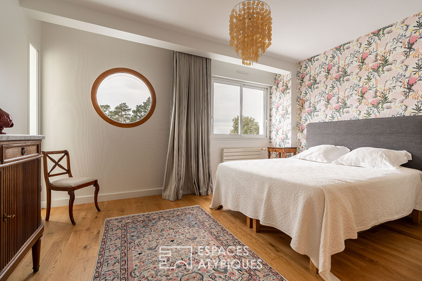 Propriété d’exception avec maison d’invités, piscine et jardin paysager